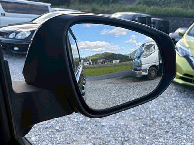 ご来店されたお客様に詳しくお話をさせて頂きために、「修復歴の有無」「不具合箇所の確認」「セールスポイント」等のご案内を行っておりますので、より安心してお乗り頂けるお車となります。