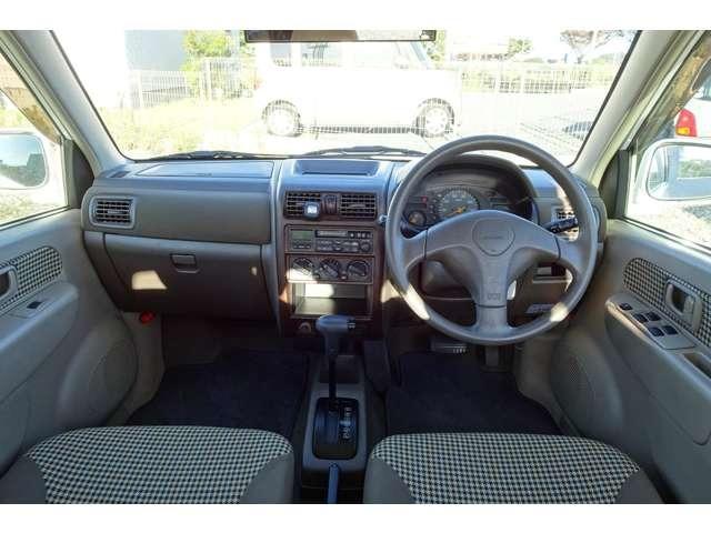 ミニカ タウンビーＧ　キーレス　エアコン　パワステ　パワーウインド　運転席助手席エアバック（10枚目）