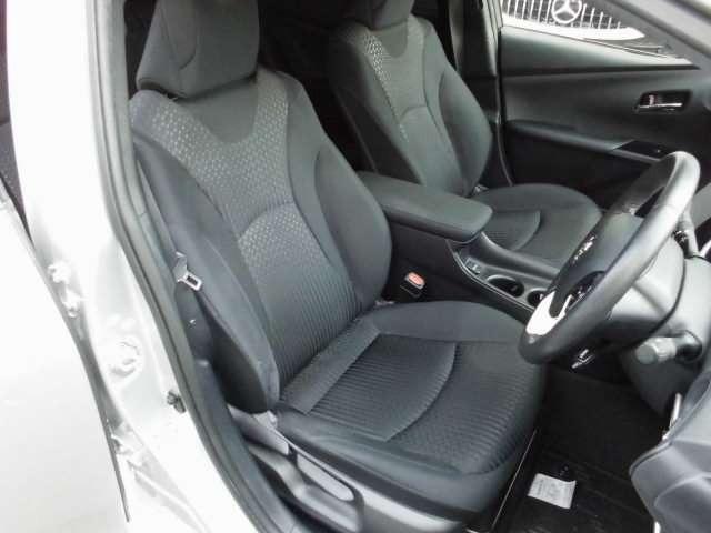 プリウス Ｓセーフティプラス　純正ナビ　ＥＴＣ　Ｂカメラ　禁煙車　ワンオーナー　安全装置　衝突軽減ブレーキ　ワンオーナー　禁煙車　ＬＥＤライト　スマートキー　プッシュスタート　セキュリティー（8枚目）