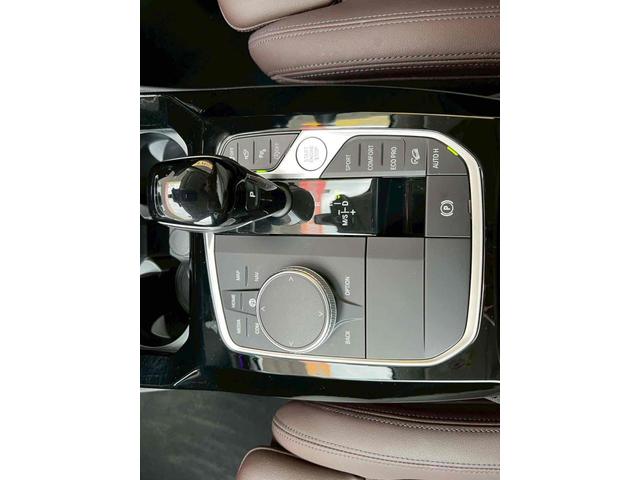 Ｘ３ ｘＤｒｉｖｅ　２０ｄ　全周囲カメラ　クリアランスソナー　オートクルーズコントロール　パークアシスト　ＴＶ　オートマチックハイビーム　オートライト　アルミホイール　スマートキー　アイドリングストップ　電動格納ミラー　ＡＴ（14枚目）
