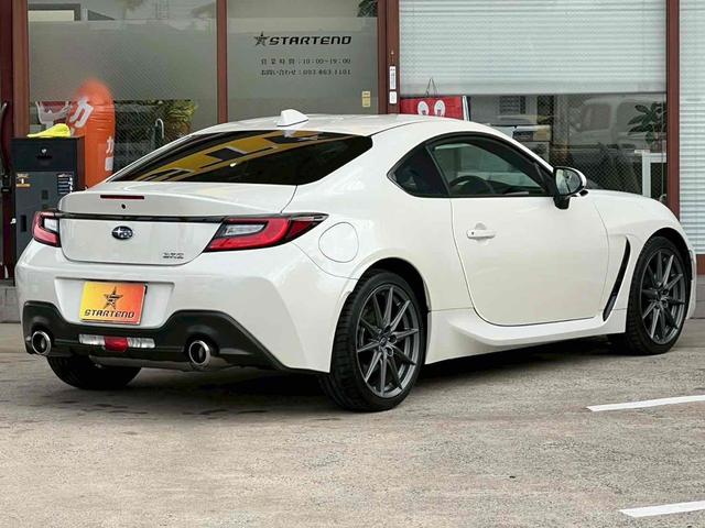 ＢＲＺ Ｓ　ＡＬＰＩＮＥナビ　バックカメラ　フルセグＴＶ　Ｂｌｕｅｔｏｏｔｈ　ＣＤ　ＤＶＤ　ドライブレコーダー　ＥＴＣ　シートヒーター　純正１８インチアルミ　ＬＥＤヘッドライト　オートライト　ハーフレザー　禁煙（2枚目）
