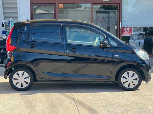 eKワゴン M キーレスエントリー アイドリングストップ 電動格納ミラー シートヒーター ベンチシート CVT ABS CD 衝突安全ボディ エアコン パワーステアリング パワーウィンドウ 運転席エアバッグ(4枚目)