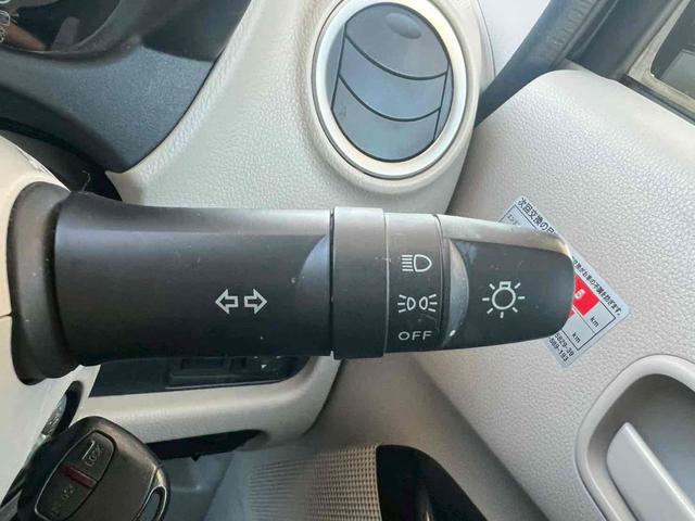 eKワゴン M キーレスエントリー アイドリングストップ 電動格納ミラー シートヒーター ベンチシート CVT ABS CD 衝突安全ボディ エアコン パワーステアリング パワーウィンドウ 運転席エアバッグ(9枚目)