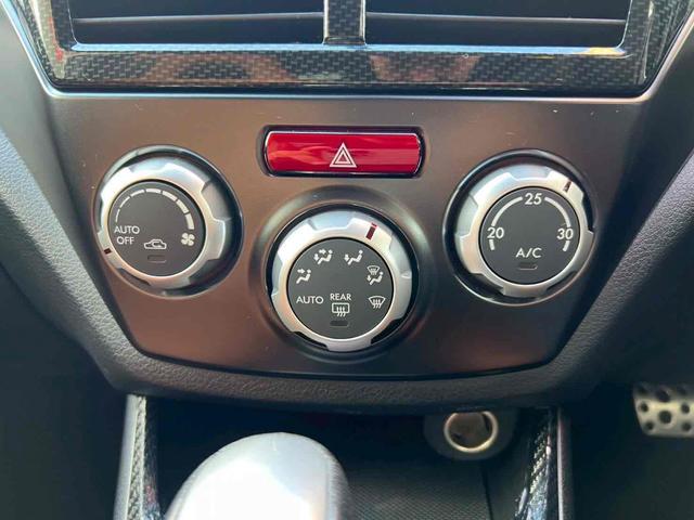 インプレッサ WRX STI Aライン プレミアムPkg(タンカラーSTIロゴ革バケットシート/パワーシート/シートヒーター/タンカラーブラックコンビステアリング/BBS製ブラックハイラスター塗装18インチアルミホイール)ブラックキャリパー(7枚目)