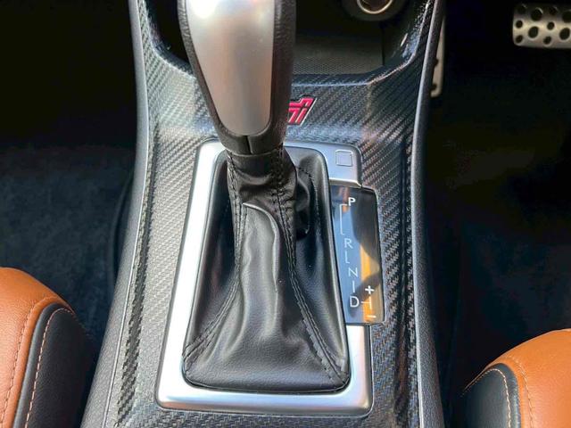 インプレッサ WRX STI Aライン プレミアムPkg(タンカラーSTIロゴ革バケットシート/パワーシート/シートヒーター/タンカラーブラックコンビステアリング/BBS製ブラックハイラスター塗装18インチアルミホイール)ブラックキャリパー(8枚目)