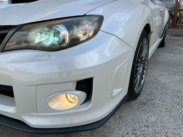 インプレッサ WRX STI Aライン プレミアムPkg(タンカラーSTIロゴ革バケットシート/パワーシート/シートヒーター/タンカラーブラックコンビステアリング/BBS製ブラックハイラスター塗装18インチアルミホイール)ブラックキャリパー(16枚目)