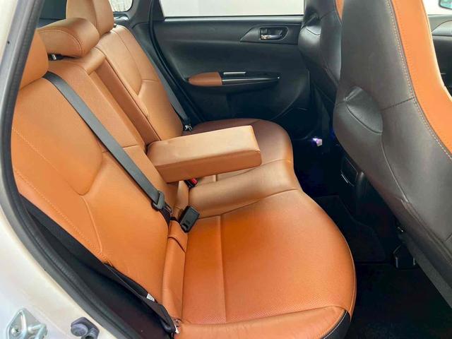 インプレッサ WRX STI Aライン プレミアムPkg(タンカラーSTIロゴ革バケットシート/パワーシート/シートヒーター/タンカラーブラックコンビステアリング/BBS製ブラックハイラスター塗装18インチアルミホイール)ブラックキャリパー(27枚目)