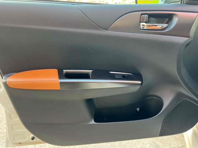インプレッサ WRX STI Aライン プレミアムPkg(タンカラーSTIロゴ革バケットシート/パワーシート/シートヒーター/タンカラーブラックコンビステアリング/BBS製ブラックハイラスター塗装18インチアルミホイール)ブラックキャリパー(33枚目)