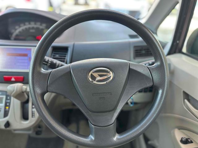 ムーヴ L 車検令和9年3月/純正ナビ/オートエアコン/キーレス/アイドリングストップ/ヘッドライトレベライザー/タイミングチェーン/アームレスト/ベンチシート/分割倒式リアシート/リアワイパー/禁煙(12枚目)