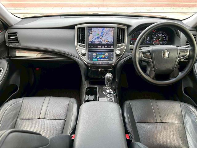 クラウンハイブリッド アスリートG ハイブリッドバッテリー交換済み 純正メーカーナビ フルセグTV 禁煙 バックカメラ クルーズコントロール シートヒーター ETC パワーシート CD.DVD 純正18インチアルミホイール オートライト(2枚目)