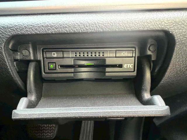 クラウンハイブリッド アスリートG ハイブリッドバッテリー交換済み 純正メーカーナビ フルセグTV 禁煙 バックカメラ クルーズコントロール シートヒーター ETC パワーシート CD.DVD 純正18インチアルミホイール オートライト(13枚目)