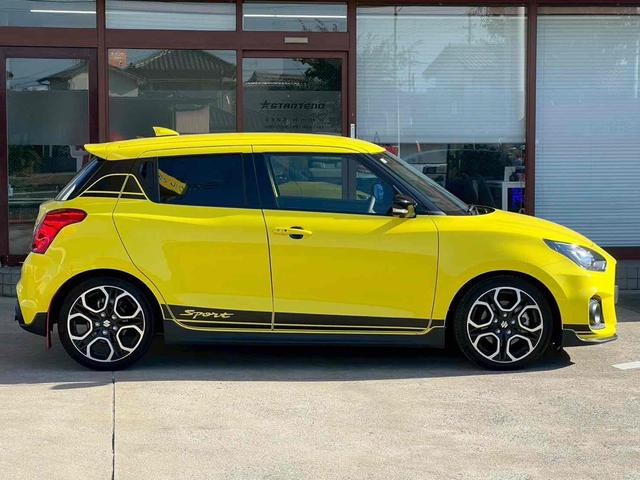 スイフトスポーツ ベースグレード　柿本改シングルマフラー／クスコ車高調／ＭＦＦマッドフラップ／ネオプロトペダル／セーフティサポート／全方位モニター用カメラパッケージ／純正８インチナビ／コムテックミラー型ドライブレコーダー／禁煙（4枚目）