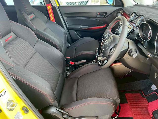 スイフトスポーツ ベースグレード　柿本改シングルマフラー／クスコ車高調／ＭＦＦマッドフラップ／ネオプロトペダル／セーフティサポート／全方位モニター用カメラパッケージ／純正８インチナビ／コムテックミラー型ドライブレコーダー／禁煙（6枚目）