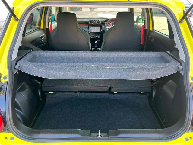 スイフトスポーツ ベースグレード　柿本改シングルマフラー／クスコ車高調／ＭＦＦマッドフラップ／ネオプロトペダル／セーフティサポート／全方位モニター用カメラパッケージ／純正８インチナビ／コムテックミラー型ドライブレコーダー／禁煙（11枚目）