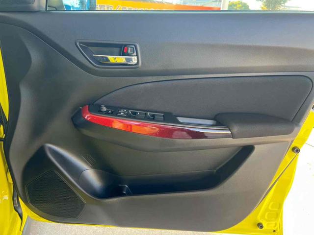 スイフトスポーツ ベースグレード　柿本改シングルマフラー／クスコ車高調／ＭＦＦマッドフラップ／ネオプロトペダル／セーフティサポート／全方位モニター用カメラパッケージ／純正８インチナビ／コムテックミラー型ドライブレコーダー／禁煙（26枚目）