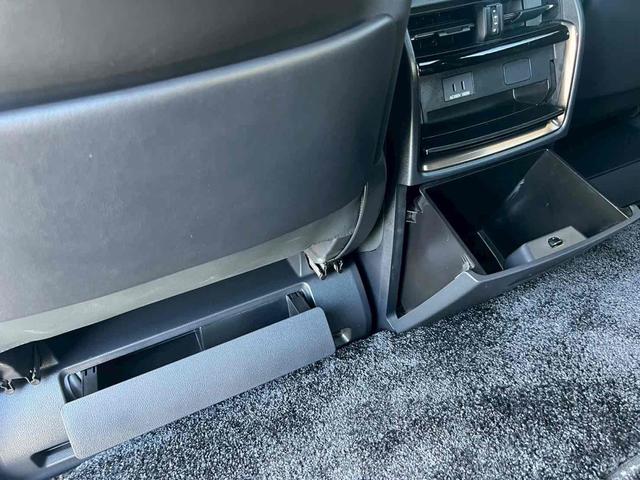 アルファード Z モデリスタエアロ/左右独立ムーンルーフ/パワーサンシェード/デジタルインナーミラー/14インチディスプレイオーディオプラス/13.2型有機EL後席フリップダウンモニター/ドライブレコーダー/禁煙(38枚目)