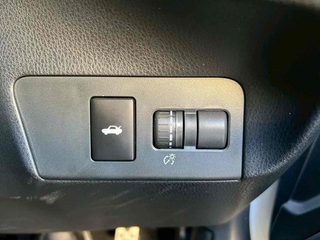 86 GT 純正ナビ/フルセグTV/Bluetooth/バックカメラ/オートライト/マニュアル/オートエアコン/プッシュスタート/ETC/純正アルミ/クルーズコントロール/ステアリングスイッチ/フォグ/禁煙車(11枚目)