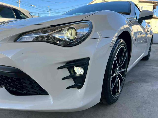 86 GT 純正ナビ/フルセグTV/Bluetooth/バックカメラ/オートライト/マニュアル/オートエアコン/プッシュスタート/ETC/純正アルミ/クルーズコントロール/ステアリングスイッチ/フォグ/禁煙車(16枚目)