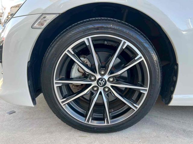 86 GT 純正ナビ/フルセグTV/Bluetooth/バックカメラ/オートライト/マニュアル/オートエアコン/プッシュスタート/ETC/純正アルミ/クルーズコントロール/ステアリングスイッチ/フォグ/禁煙車(28枚目)