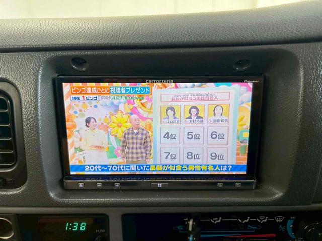 ランドクルーザープラド SXワイドリミテッド ディーゼルターボ/クラシックスタイル/サンドベージュツートンカラー/ホワイトルーフ/全塗装済/メッキグリル/背面タイヤ/ホワイトレター/ブラックレザーシートカバー/ディスプレイオーディオ/フルセグTV(19枚目)