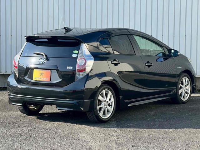 アクア Gブラックソフトレザーセレクション ETC バックカメラ ナビ TV アルミホイール オートライト ヘッドライトウォッシャー スマートキー 電動格納ミラー シートヒーター CVT 盗難防止システム 衝突安全ボディ ABS ESC(2枚目)