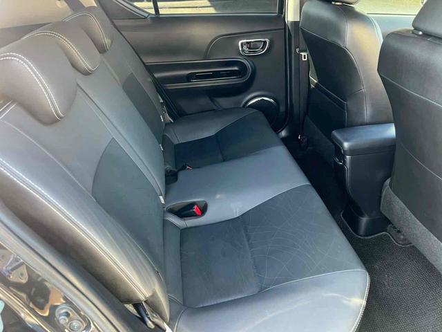 アクア Gブラックソフトレザーセレクション ETC バックカメラ ナビ TV アルミホイール オートライト ヘッドライトウォッシャー スマートキー 電動格納ミラー シートヒーター CVT 盗難防止システム 衝突安全ボディ ABS ESC(9枚目)