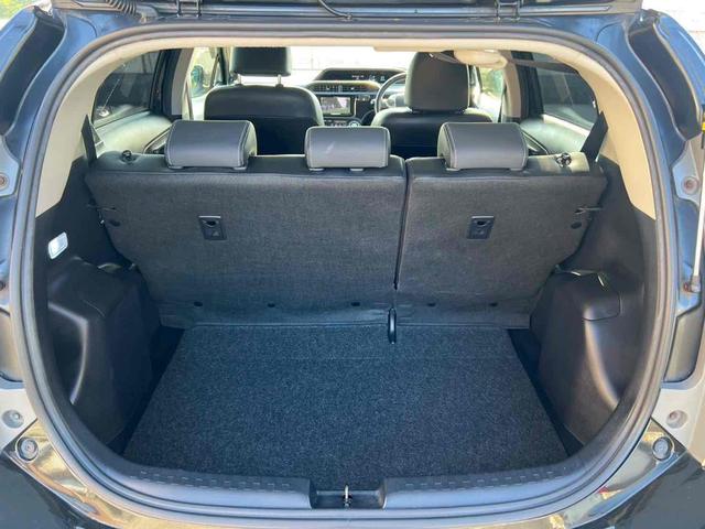 アクア Gブラックソフトレザーセレクション ETC バックカメラ ナビ TV アルミホイール オートライト ヘッドライトウォッシャー スマートキー 電動格納ミラー シートヒーター CVT 盗難防止システム 衝突安全ボディ ABS ESC(10枚目)