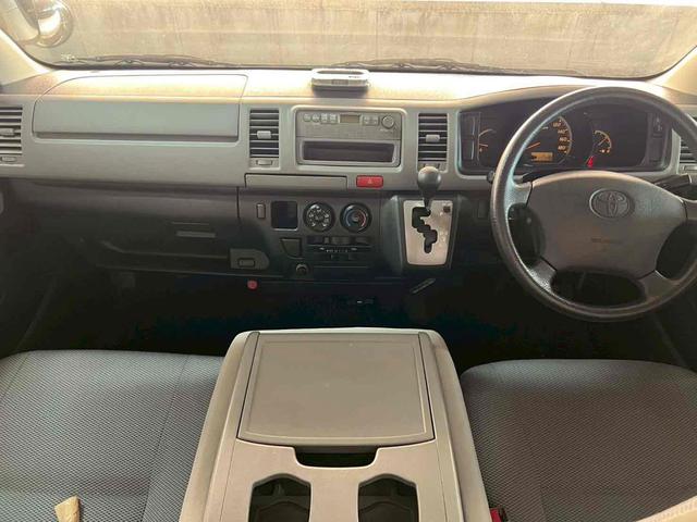 ハイエースバン ロングDX 両側スライドドア AT エアコン パワーウィンドウ 運転席エアバッグ パワーステアリング エアバッグ ラジオ フェンダーミラー(11枚目)