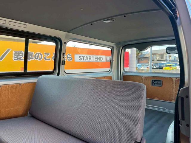 ハイエースバン ロングDX 両側スライドドア AT エアコン パワーウィンドウ 運転席エアバッグ パワーステアリング エアバッグ ラジオ フェンダーミラー(18枚目)