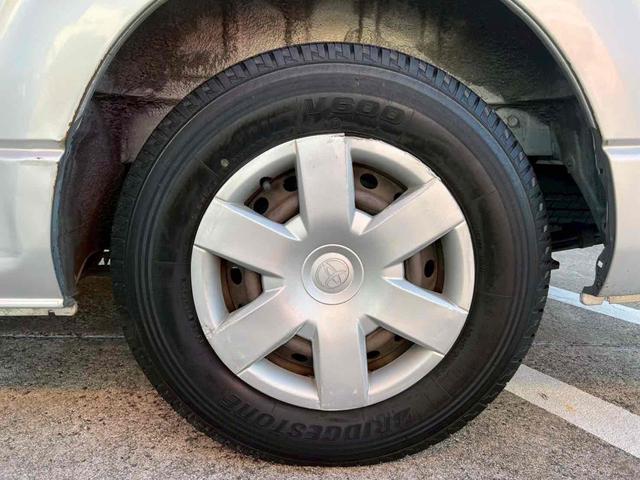 ハイエースバン ロングDX 両側スライドドア AT エアコン パワーウィンドウ 運転席エアバッグ パワーステアリング エアバッグ ラジオ フェンダーミラー(24枚目)