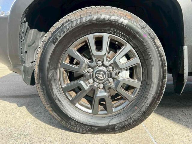 ランドクルーザー２５０ ＶＸ　１２．３インチディスプレイオーディオ／パノラミックビュー／サンルーフ／ルーフレール／デジタルインナーミラー／ブラインドスポットモニター／ブラック革シート／ベンチレーション／パワーバックドア／禁煙（35枚目）