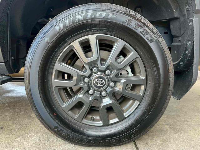 ランドクルーザー２５０ ＶＸ　１２．３インチディスプレイオーディオ／パノラミックビュー／サンルーフ／ルーフレール／デジタルインナーミラー／ブラインドスポットモニター／ブラック革シート／ベンチレーション／パワーバックドア／禁煙（36枚目）