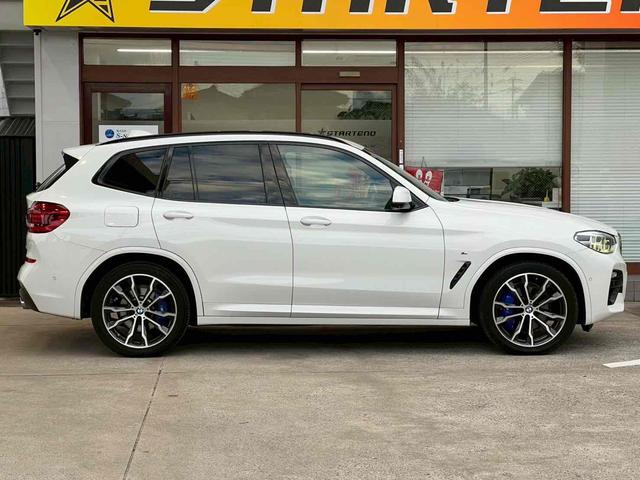 Ｘ３ ｘＤｒｉｖｅ　２０ｄ　Ｍスポーツ　４ＷＤ　ドライブレコーダー　全周囲カメラ　クリアランスソナー　オートクルーズコントロール　パワーシート　パークアシスト　衝突被害軽減システム　ナビ　ＴＶ　オートマチックハイビーム　オートライト（4枚目）