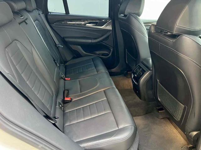Ｘ３ ｘＤｒｉｖｅ　２０ｄ　Ｍスポーツ　４ＷＤ　ドライブレコーダー　全周囲カメラ　クリアランスソナー　オートクルーズコントロール　パワーシート　パークアシスト　衝突被害軽減システム　ナビ　ＴＶ　オートマチックハイビーム　オートライト（9枚目）