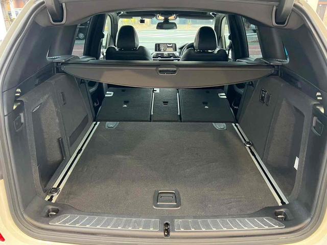 Ｘ３ ｘＤｒｉｖｅ　２０ｄ　Ｍスポーツ　４ＷＤ　ドライブレコーダー　全周囲カメラ　クリアランスソナー　オートクルーズコントロール　パワーシート　パークアシスト　衝突被害軽減システム　ナビ　ＴＶ　オートマチックハイビーム　オートライト（11枚目）