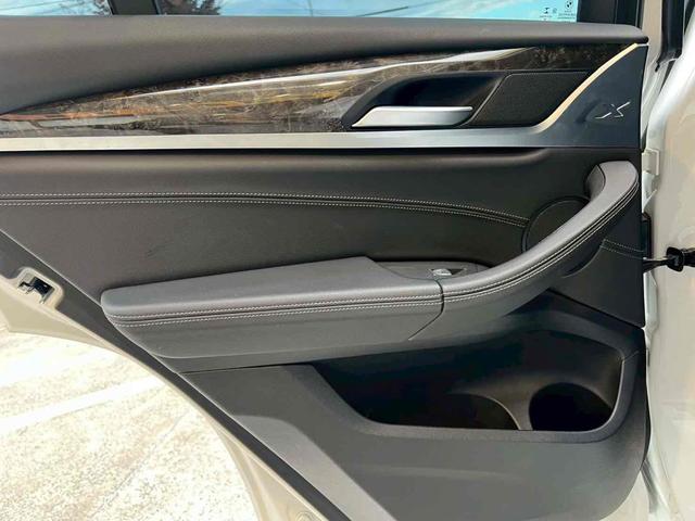 Ｘ３ ｘＤｒｉｖｅ　２０ｄ　Ｍスポーツ　４ＷＤ　ドライブレコーダー　全周囲カメラ　クリアランスソナー　オートクルーズコントロール　パワーシート　パークアシスト　衝突被害軽減システム　ナビ　ＴＶ　オートマチックハイビーム　オートライト（32枚目）