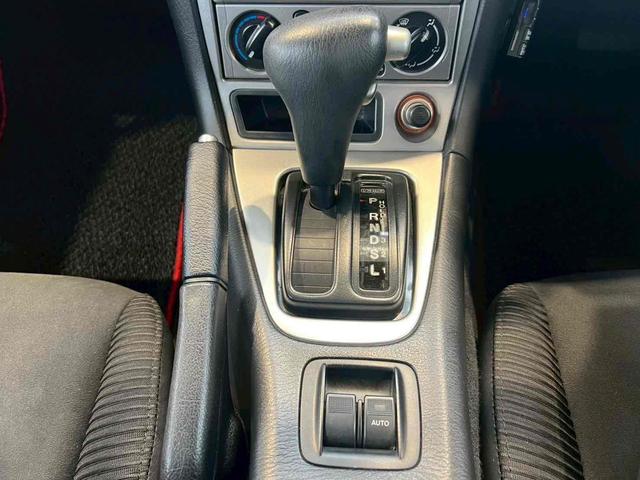 ロードスター SP オープンカー/ハードトップ/BOSEサウンド/社外AW/スポーツカー/ETC/AT/キーレスエントリー/衝突安全ボディ/ABS/CD/MD/カセット/エアコン/パワーステアリング パワーウィンドウ(12枚目)