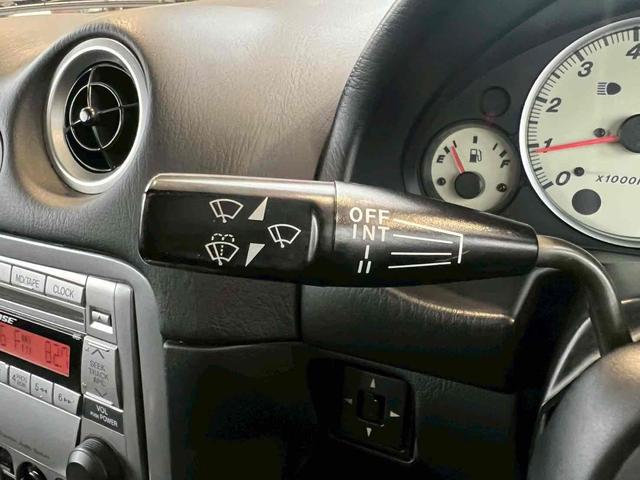 ロードスター SP オープンカー/ハードトップ/BOSEサウンド/社外AW/スポーツカー/ETC/AT/キーレスエントリー/衝突安全ボディ/ABS/CD/MD/カセット/エアコン/パワーステアリング パワーウィンドウ(13枚目)