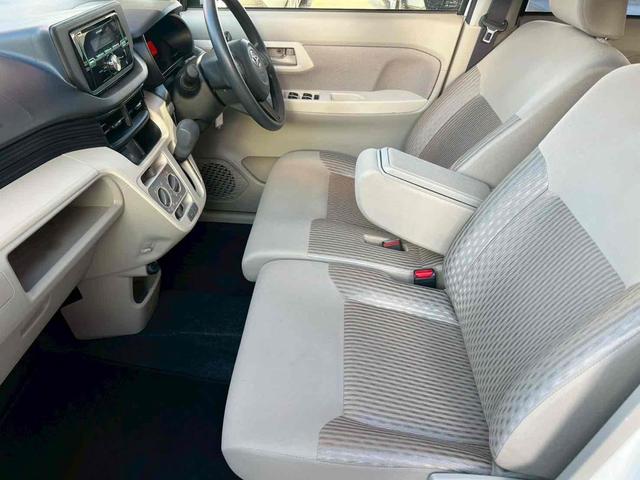 ムーヴ Ｌ　車検令和９年６月　ｃａｒｒｏｚｚｅｒｉａオーディオ　ＣＤ　ラジオ　ＡＵＸ　アイドリングストップ　横滑り防止装置　ヘッドライトレベライザー　ベンチシート　アームレスト　分割倒式リアシート　キーレス　禁煙（7枚目）