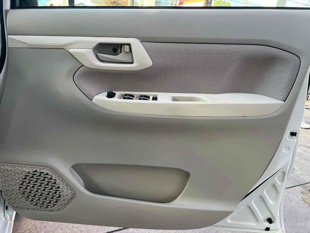 ムーヴ Ｌ　車検令和９年６月　ｃａｒｒｏｚｚｅｒｉａオーディオ　ＣＤ　ラジオ　ＡＵＸ　アイドリングストップ　横滑り防止装置　ヘッドライトレベライザー　ベンチシート　アームレスト　分割倒式リアシート　キーレス　禁煙（18枚目）