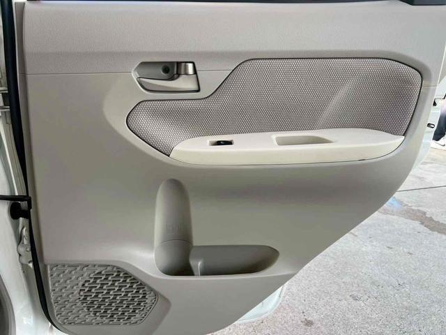 ムーヴ Ｌ　車検令和９年６月　ｃａｒｒｏｚｚｅｒｉａオーディオ　ＣＤ　ラジオ　ＡＵＸ　アイドリングストップ　横滑り防止装置　ヘッドライトレベライザー　ベンチシート　アームレスト　分割倒式リアシート　キーレス　禁煙（21枚目）