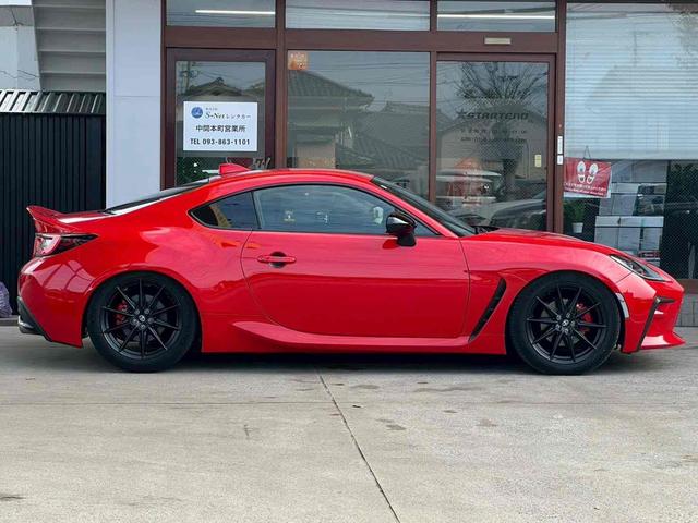 GR86 RZ 専用リアスポイラー/車高調/ETC/バックカメラ/ナビ/TV/オートクルーズコントロール/MT/オートライト/LEDヘッドランプ/スマートキー/シートヒーター/アルミホイール/盗難防止/衝突安全ボディ(6枚目)