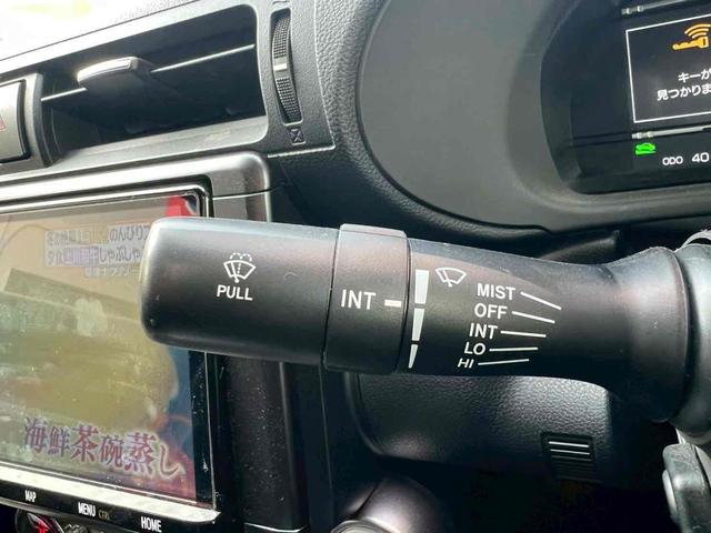 GR86 RZ 専用リアスポイラー/車高調/ETC/バックカメラ/ナビ/TV/オートクルーズコントロール/MT/オートライト/LEDヘッドランプ/スマートキー/シートヒーター/アルミホイール/盗難防止/衝突安全ボディ(18枚目)