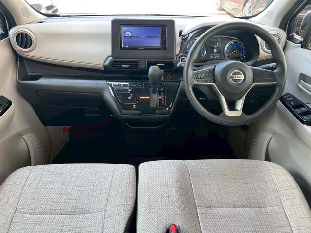 デイズ Ｘ　ＫＥＮＷＯＯＤナビ／ドライブレコーダー／ＥＴＣ／バックカメラ／地デジＴＶ／Ｂｌｕｅｔｏｏｔｈ／ＣＤ／エンジンプッシュスタート／純正１４インチアルミ／オートエアコン／コーナーセンサー／電格ミラー／禁煙（7枚目）