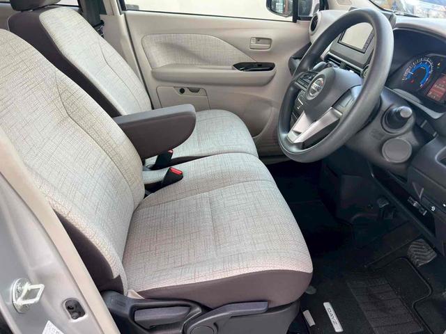 デイズ Ｘ　ＫＥＮＷＯＯＤナビ／ドライブレコーダー／ＥＴＣ／バックカメラ／地デジＴＶ／Ｂｌｕｅｔｏｏｔｈ／ＣＤ／エンジンプッシュスタート／純正１４インチアルミ／オートエアコン／コーナーセンサー／電格ミラー／禁煙（8枚目）