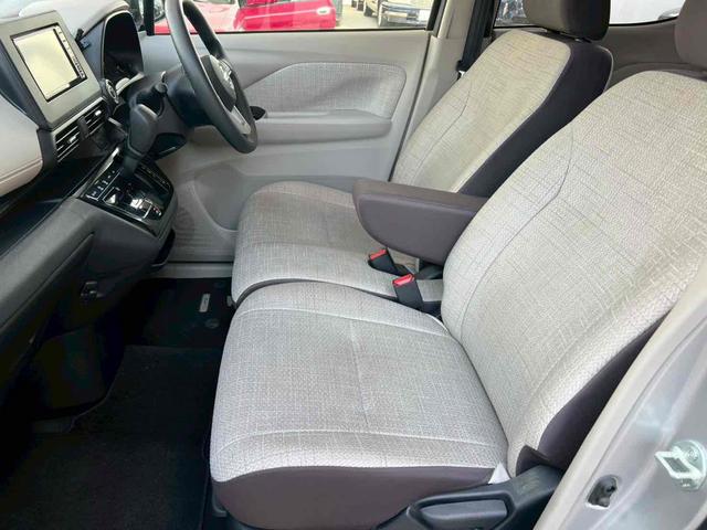 デイズ Ｘ　ＫＥＮＷＯＯＤナビ／ドライブレコーダー／ＥＴＣ／バックカメラ／地デジＴＶ／Ｂｌｕｅｔｏｏｔｈ／ＣＤ／エンジンプッシュスタート／純正１４インチアルミ／オートエアコン／コーナーセンサー／電格ミラー／禁煙（9枚目）