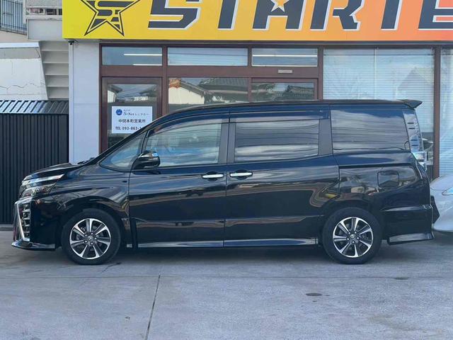 ヴォクシー ＺＳ　煌ＩＩ　純正１０インチナビ／純正１２．１インチフリップダウン／デジタルインターミラー／レザーシートカバー／フルセグＴＶ／Ｂｌｕｅｔｏｏｔｈ／バックモニター／両側電動スライドドア／禁煙車／ワンオーナ－（5枚目）