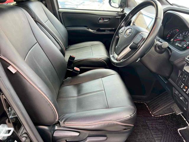 ヴォクシー ＺＳ　煌ＩＩ　純正１０インチナビ／純正１２．１インチフリップダウン／デジタルインターミラー／レザーシートカバー／フルセグＴＶ／Ｂｌｕｅｔｏｏｔｈ／バックモニター／両側電動スライドドア／禁煙車／ワンオーナ－（8枚目）
