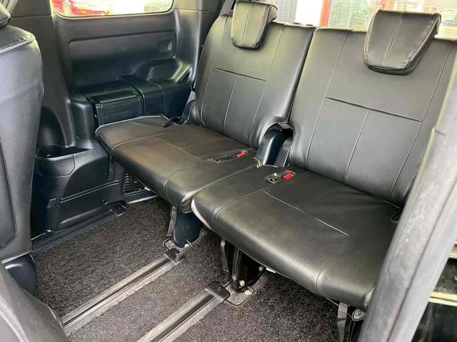 ヴォクシー ＺＳ　煌ＩＩ　純正１０インチナビ／純正１２．１インチフリップダウン／デジタルインターミラー／レザーシートカバー／フルセグＴＶ／Ｂｌｕｅｔｏｏｔｈ／バックモニター／両側電動スライドドア／禁煙車／ワンオーナ－（13枚目）