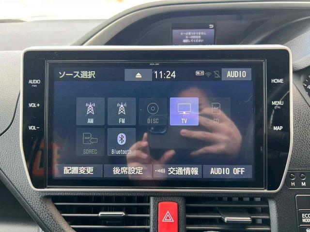 ヴォクシー ＺＳ　煌ＩＩ　純正１０インチナビ／純正１２．１インチフリップダウン／デジタルインターミラー／レザーシートカバー／フルセグＴＶ／Ｂｌｕｅｔｏｏｔｈ／バックモニター／両側電動スライドドア／禁煙車／ワンオーナ－（18枚目）